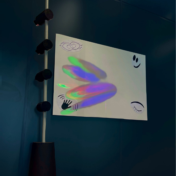 MoodSense — Projection surface with RGB light and emotion icons